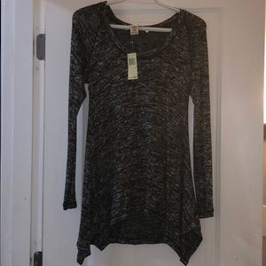 Max Studio long sleeve top